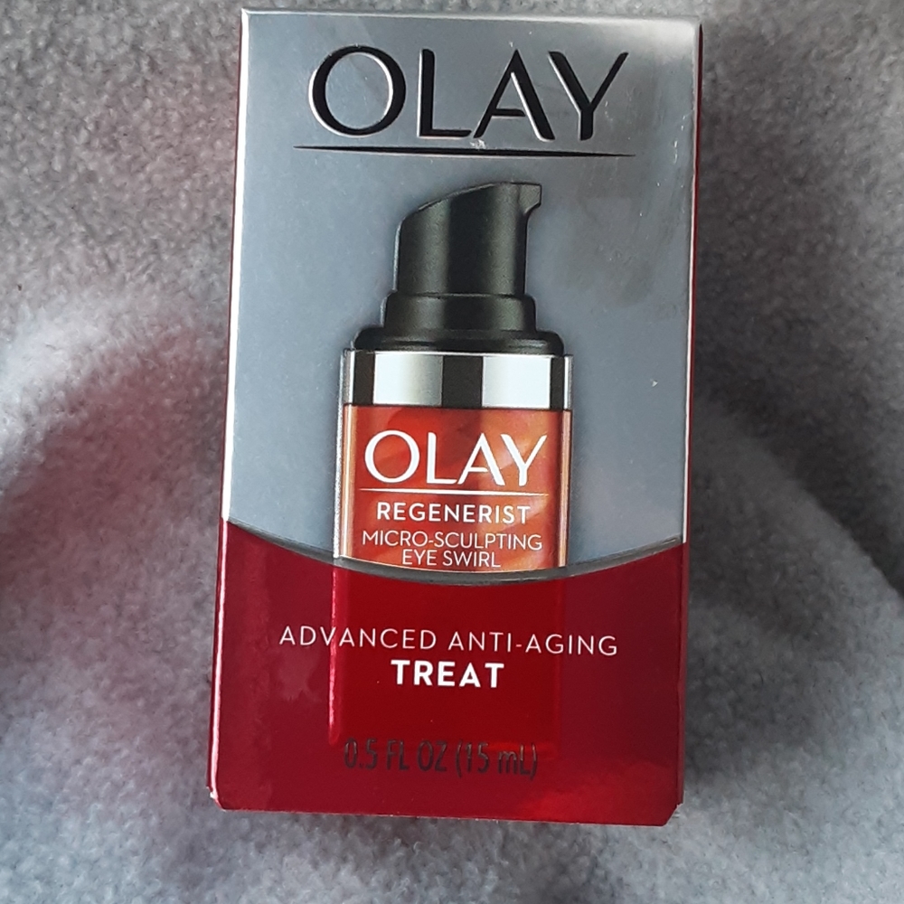 Olay Regenerist Micro-Sculpting Eye Swirl.